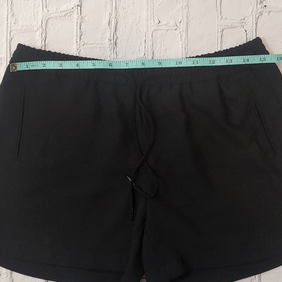 MNG basics Shorts Size Small - Picture 8 of 9